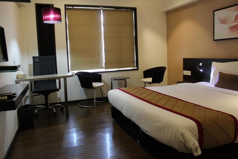 Hotel Siesta Hinjewadi Pune Exterior foto